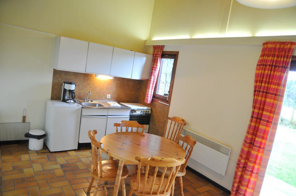 Village De Vacances De Vencimont Voneche Room photo